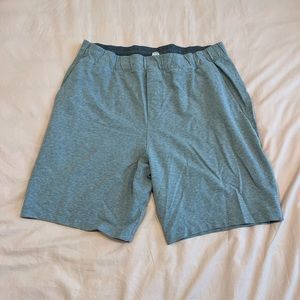 Men’s grey lululemon shorts